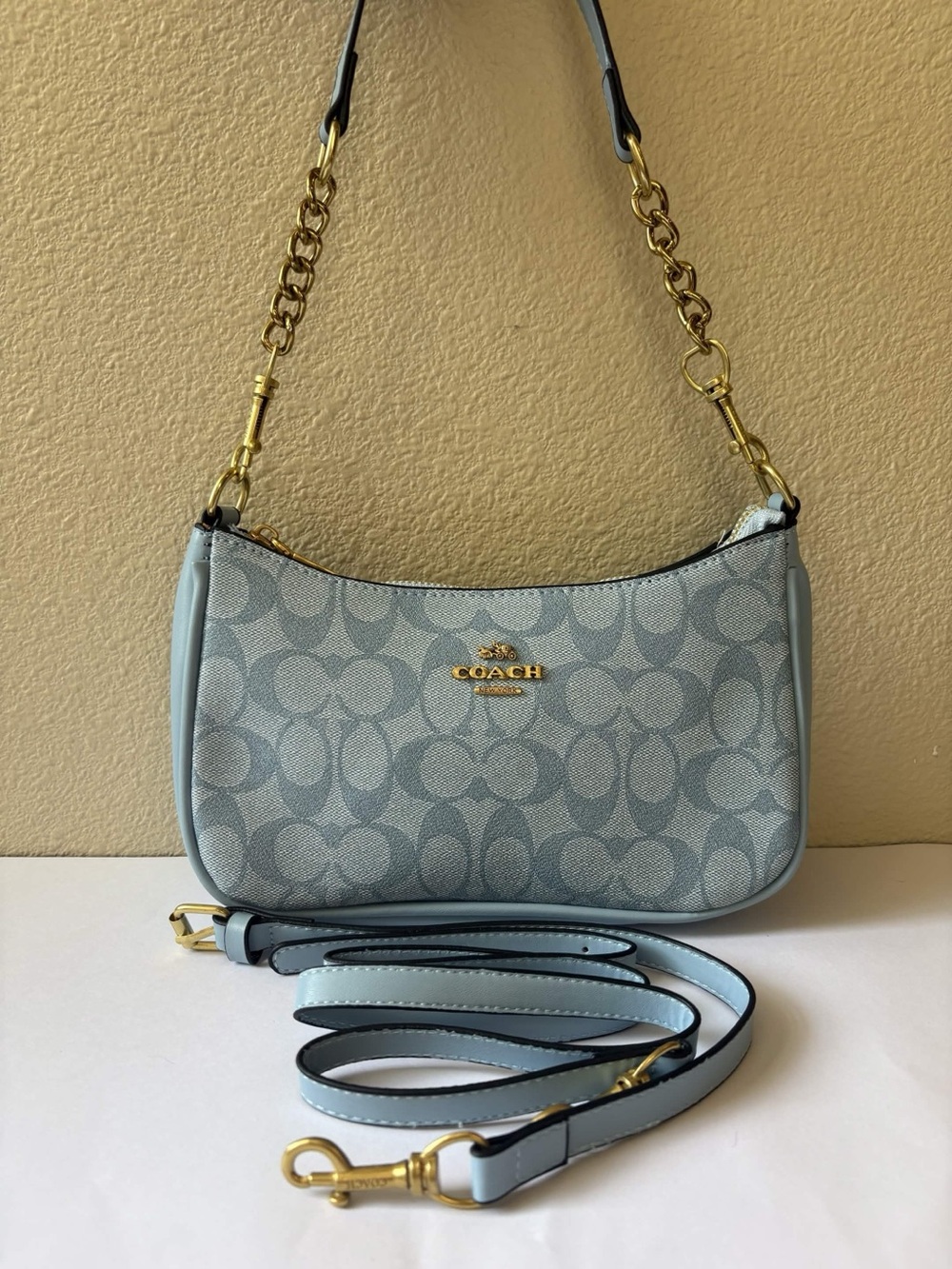 Coach Teri Shoulder Bag - Picture 2 of 4